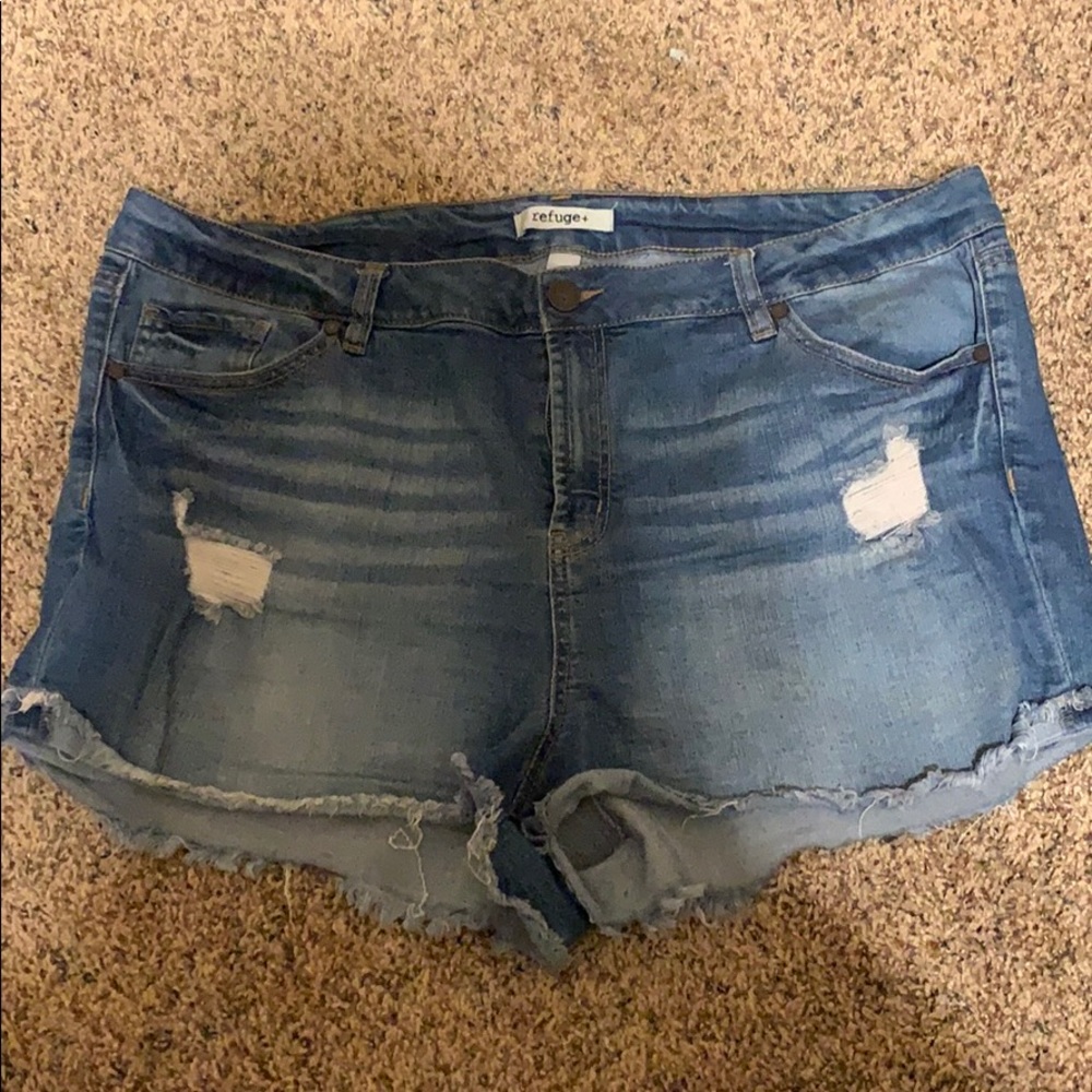 Refuge Plus Shorts
